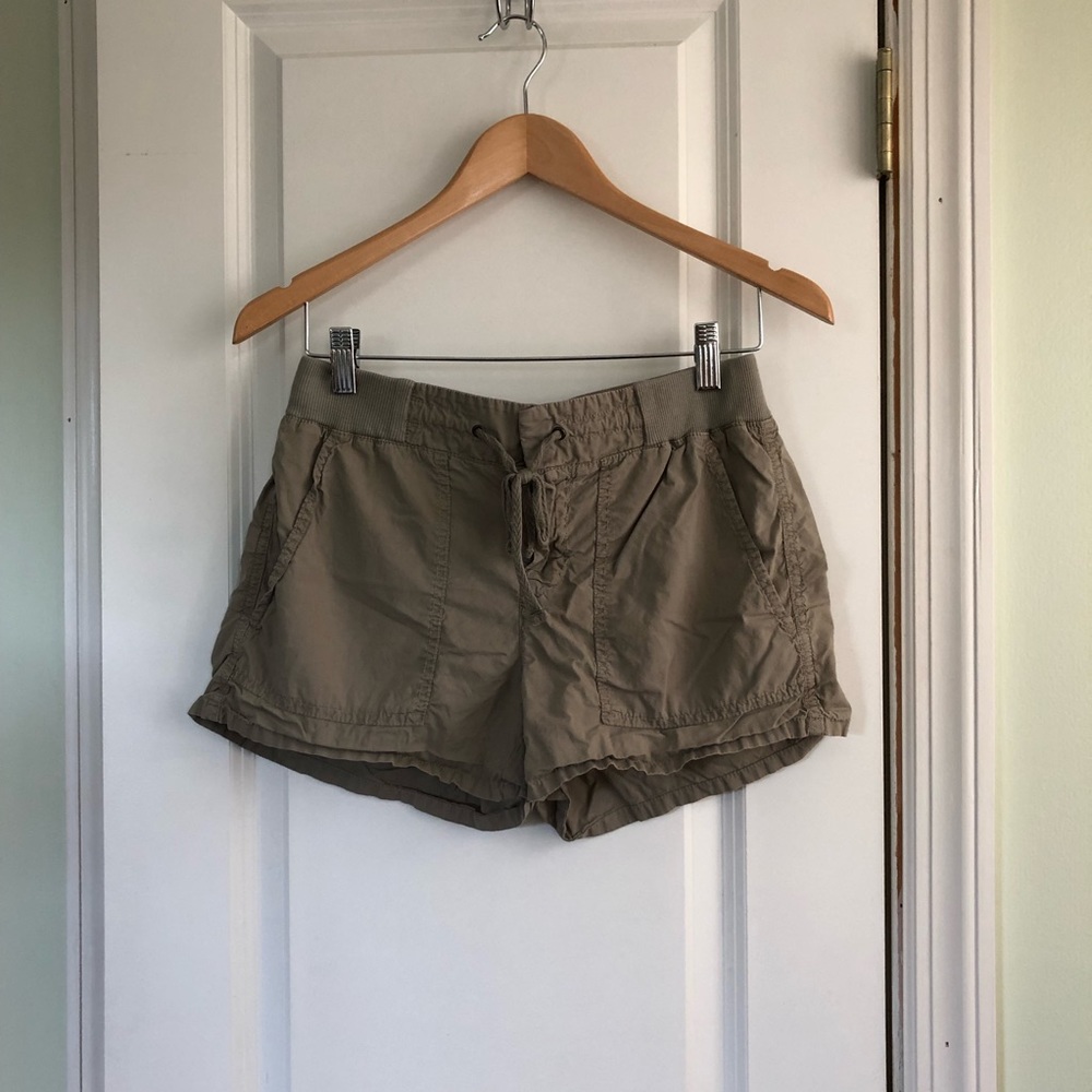 Lou & Grey Olive Green Shorts